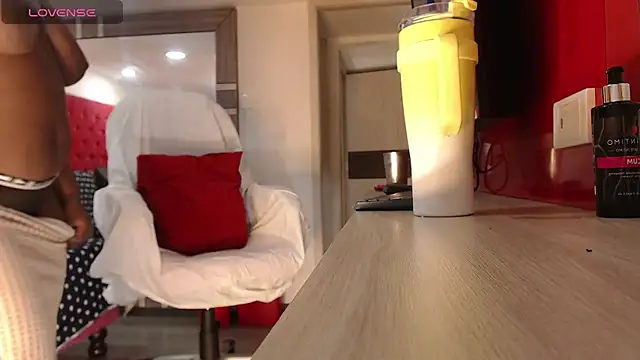 TamyJhonson online show from March 7, 12:45 pm