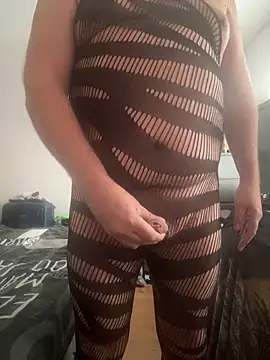 misterfield online show from November 24, 9:20 am