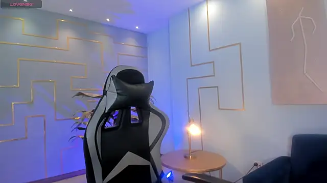 Snapshot of EllaClark chatting on January 29, 6:28 pm EllaClark online show from January 29, 6:28 pm