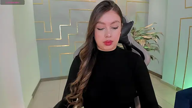 Snapshot of EllaClark chatting on February 18, 6:04 pm EllaClark online show from February 18, 6:04 pm