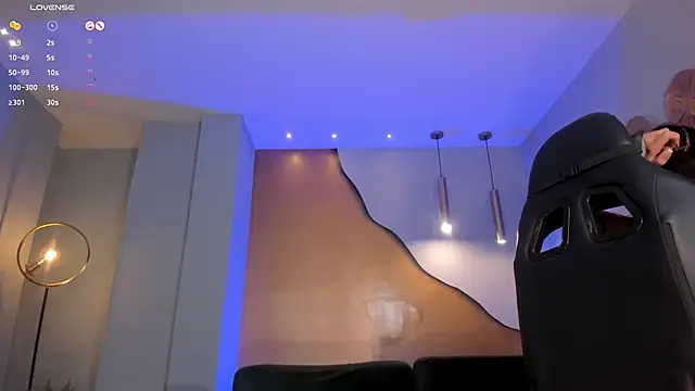 Snapshot of EllaClark chatting on February 28, 1:37 am EllaClark online show from February 28, 1:37 am