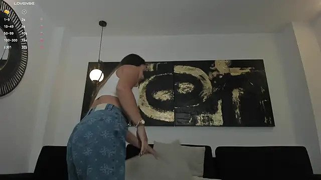 Snapshot of EllaClark chatting on March 11, 7:03 pm EllaClark online show from March 11, 7:03 pm