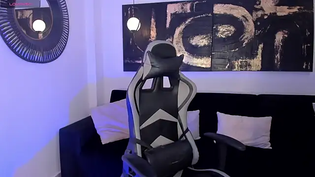 Snapshot of EllaClark chatting on March 14, 6:29 pm EllaClark online show from March 14, 6:29 pm