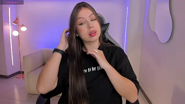 Snapshot of EllaClark chatting on September 18, 6:54 pm EllaClark online show from September 18, 6:54 pm