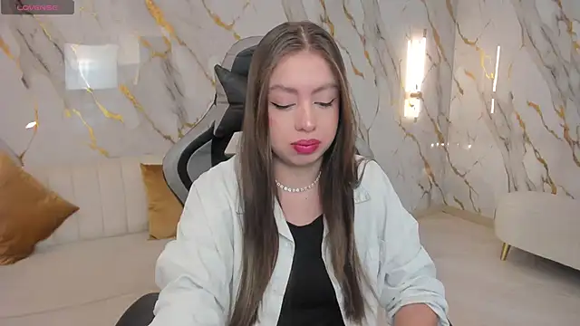 Snapshot of EllaClark chatting on September 20, 7:04 pm EllaClark online show from September 20, 7:04 pm