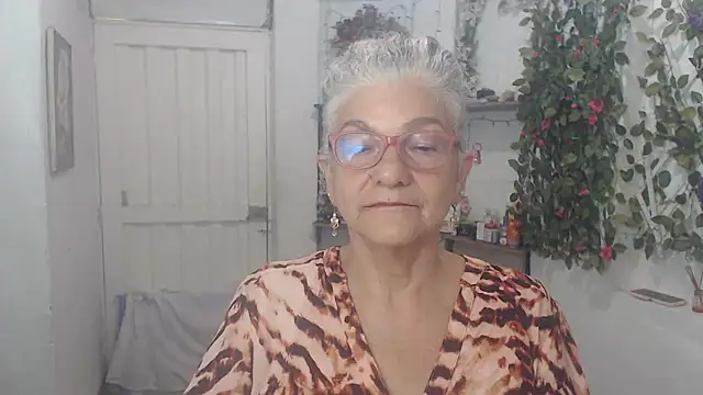 FunnyGrandma online show from February 18, 1:54 am