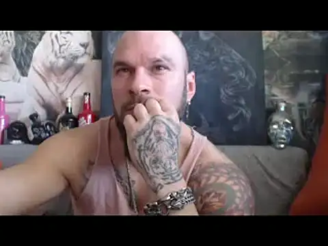 Snapshot of viking_30 chatting on January 28, 7:32 am viking 30 online show from January 28, 7:32 am