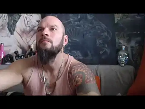 Snapshot of viking_30 chatting on February 5, 9:46 am viking 30 online show from February 5, 9:46 am