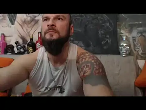 Snapshot of viking_30 chatting on February 18, 6:47 pm viking 30 online show from February 18, 6:47 pm