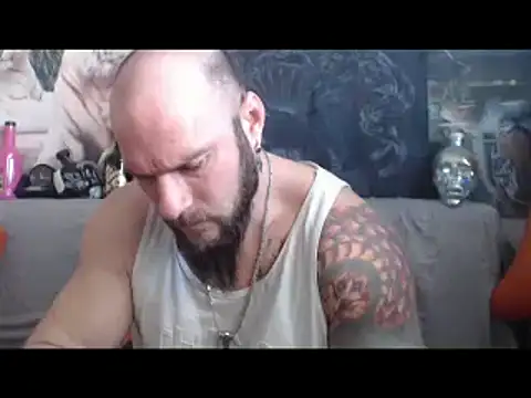 Snapshot of viking_30 chatting on February 20, 8:39 am viking 30 online show from February 20, 8:39 am