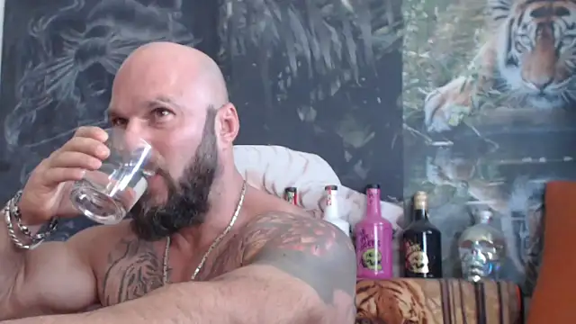 Snapshot of viking_30 chatting on September 9, 9:42 am viking 30 online show from September 9, 9:42 am