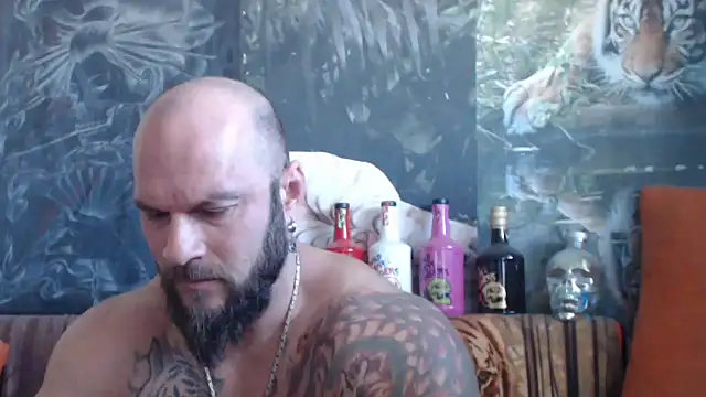 Snapshot of viking_30 chatting on September 24, 5:44 am viking 30 online show from September 24, 5:44 am