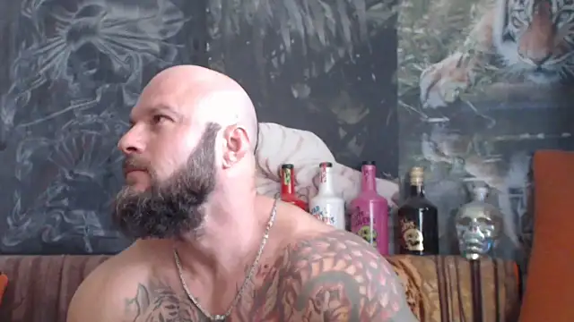 Snapshot of viking_30 chatting on September 27, 6:51 am viking 30 online show from September 27, 6:51 am