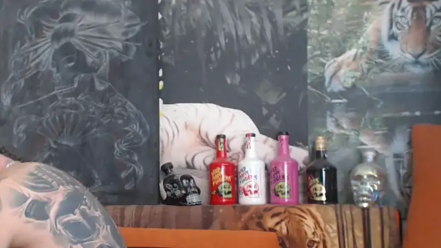 Snapshot of viking_30 chatting on September 28, 10:20 am viking 30 online show from September 28, 10:20 am