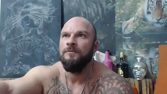 Snapshot of viking_30 chatting on October 21, 7:03 pm viking 30 online show from October 21, 7:03 pm