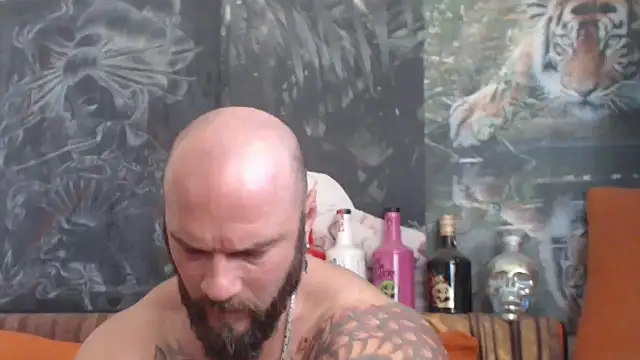 Snapshot of viking_30 chatting on October 31, 8:15 am viking 30 online show from October 31, 8:15 am