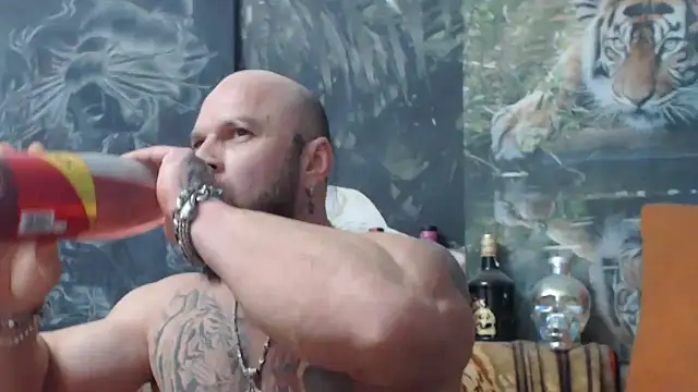 Snapshot of viking_30 chatting on November 5, 8:09 pm viking 30 online show from November 5, 8:09 pm