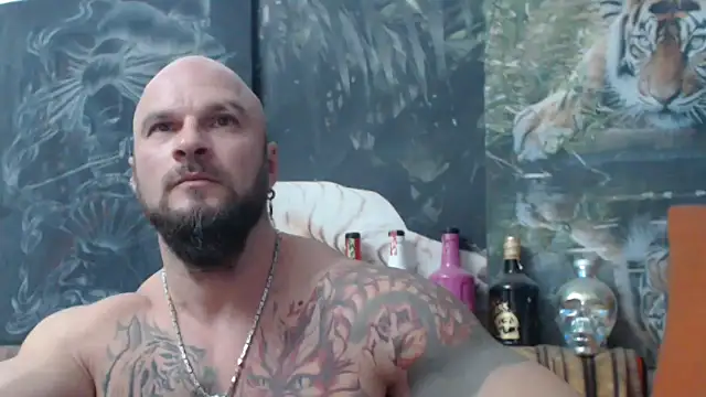 Snapshot of viking_30 chatting on November 8, 7:45 pm viking 30 online show from November 8, 7:45 pm