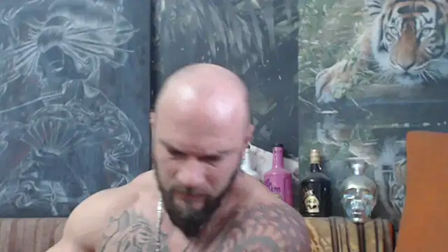 Snapshot of viking_30 chatting on November 16, 7:25 am viking 30 online show from November 16, 7:25 am