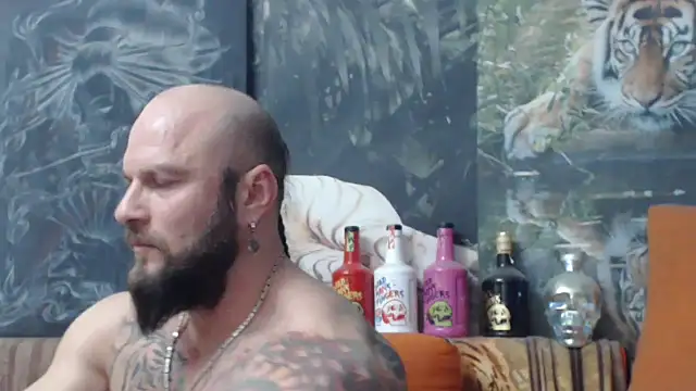 Snapshot of viking_30 chatting on November 25, 7:36 pm viking 30 online show from November 25, 7:36 pm