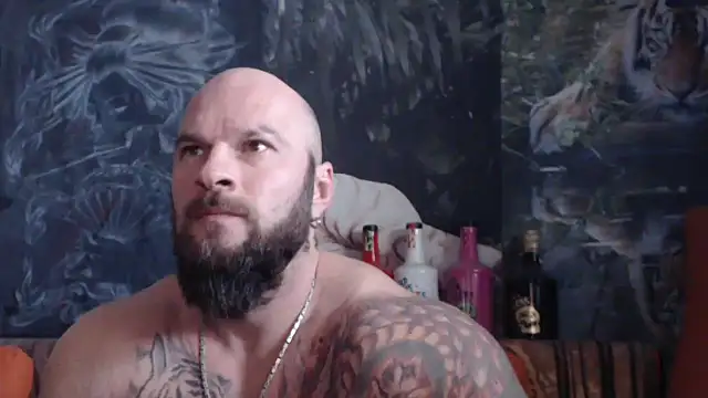 Snapshot of viking_30 chatting on November 30, 10:52 am viking 30 online show from November 30, 10:52 am