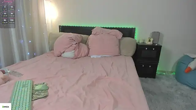 Snapshot of Dream_sexy chatting on October 2, 5:14 am Dream sexy online show from October 2, 5:14 am