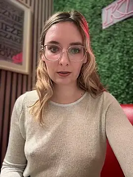 The Snowwhitee online show from December 7, 7:43 pm