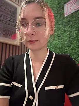 The Snowwhitee online show from March 13, 7:17 pm