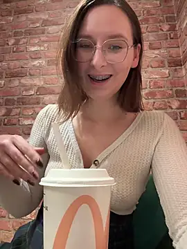 The Snowwhitee online show from November 22, 9:14 pm