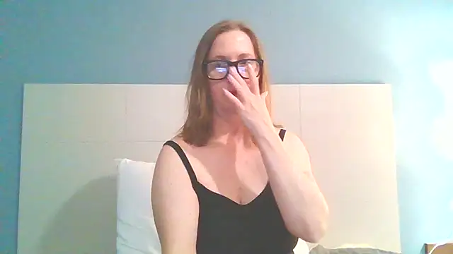 SweetandNaughty1 online show from March 6, 3:57 am