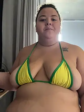 Snapshot of valentinny chatting on April 13, 6:57 pm valentinny online show from April 13, 6:57 pm