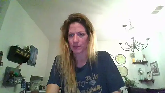Snapshot of Rhodesxox chatting on October 19, 2:12 am Rhodesxox online show from October 19, 2:12 am