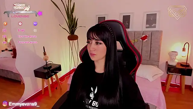 EmmyEvans1 online show from December 20, 7:17 pm