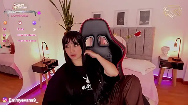 EmmyEvans1 online show from December 20, 10:22 pm