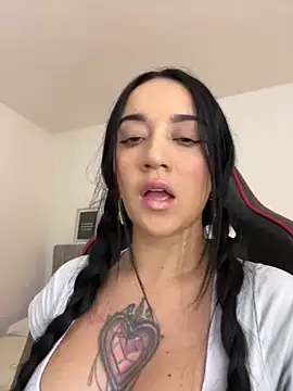 EmmyEvans1 online show from March 5, 7:27 pm