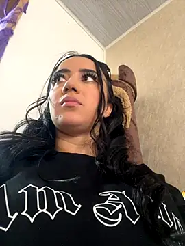 EmmyEvans1 online show from October 20, 7:47 pm