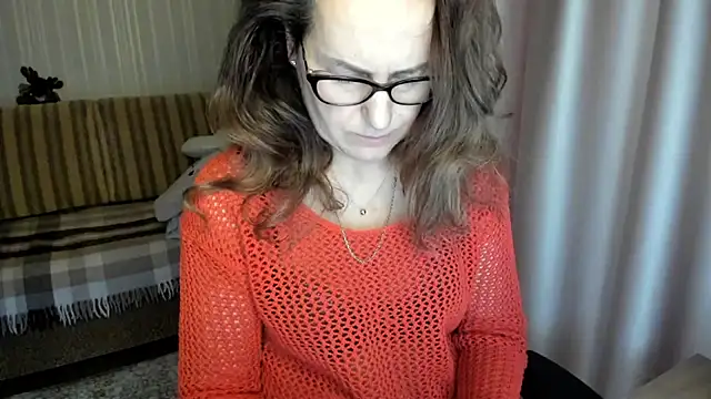 lauraoven online show from January 15, 10:42 am