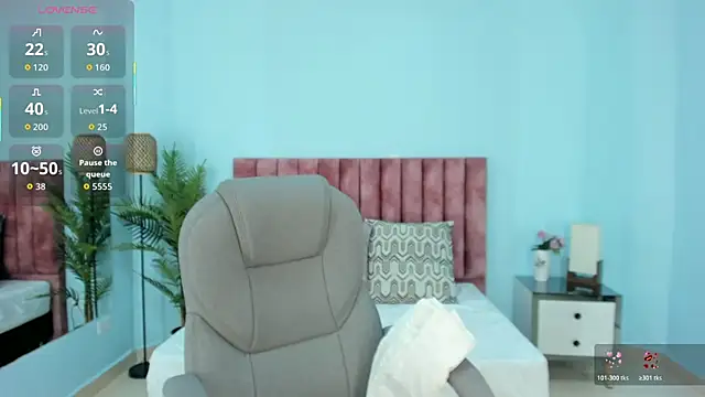 tati saldarriaga online show from December 3, 2:26 pm