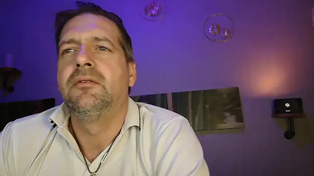 matrikes1 online show from December 16, 7:54 pm