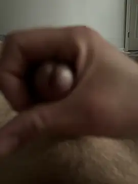 Snapshot of makeitquick04 chatting on March 7, 4:57 am makeitquick04 online show from March 7, 4:57 am