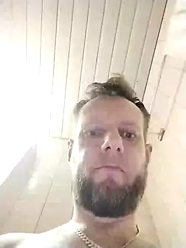 Snapshot of Kw8585kw chatting on December 12, 8:21 pm Kw8585kw online show from December 12, 8:21 pm