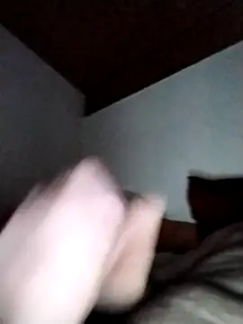 Snapshot of Kw8585kw chatting on February 19, 12:25 am Kw8585kw online show from February 19, 12:25 am