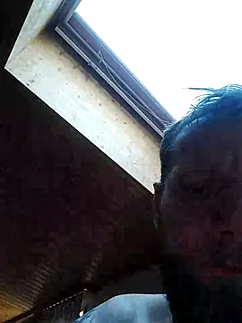 Snapshot of Kw8585kw chatting on March 5, 8:32 am Kw8585kw online show from March 5, 8:32 am