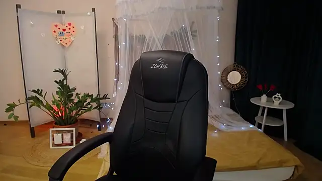 CloudGrace online show from February 25, 6:53 pm