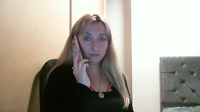 Snapshot of SusanCurt chatting on October 23, 5:23 pm SusanCurt online show from October 23, 5:23 pm