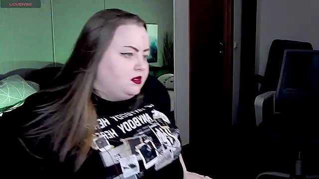 Snapshot of EMMA__CONNOR chatting on March 18, 12:16 am EMMA  CONNOR online show from March 18, 12:16 am