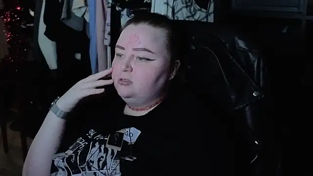 EMMA  CONNOR online show from November 27, 7:49 pm