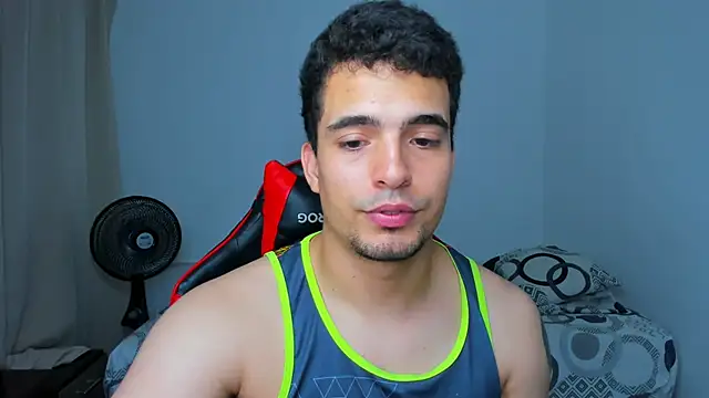 tanner hard  online show from February 1, 11:06 pm