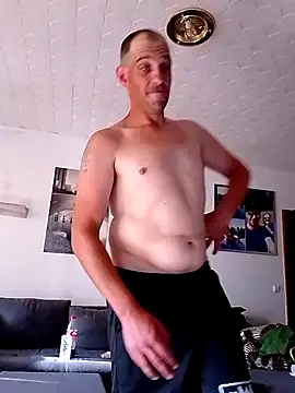 Codymc89 online show from July 15, 4:56 pm