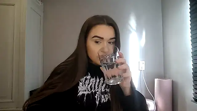 avajade online show from November 21, 11:53 am